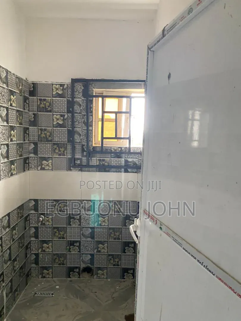 Furnished 2bdrm Apartment in Osunenyi Street, Dei-Dei for rent
