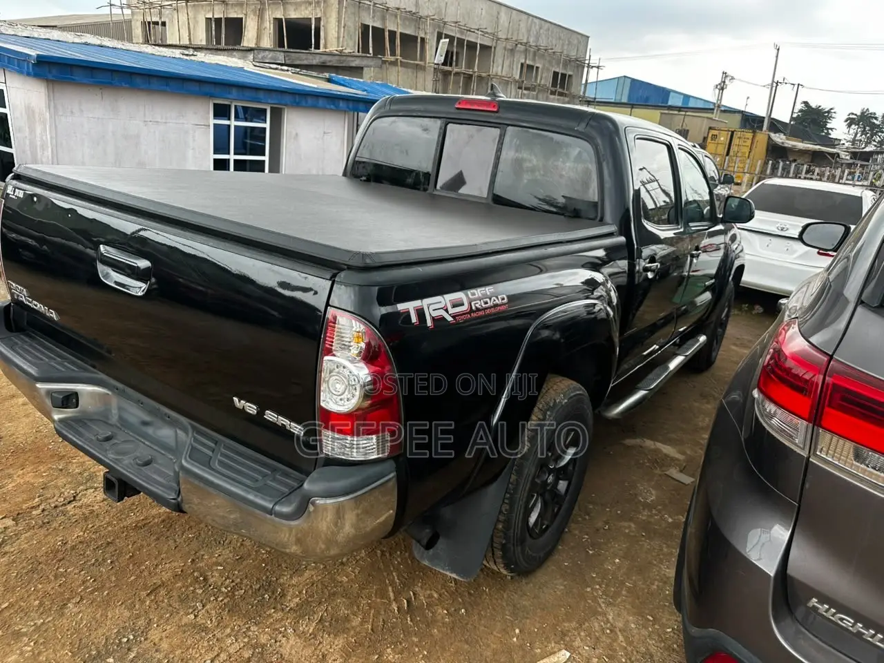 Toyota Tacoma PreRunner V6 4dr Access Cab 6.1 ft. SB (4.0L 6cyl 5A)