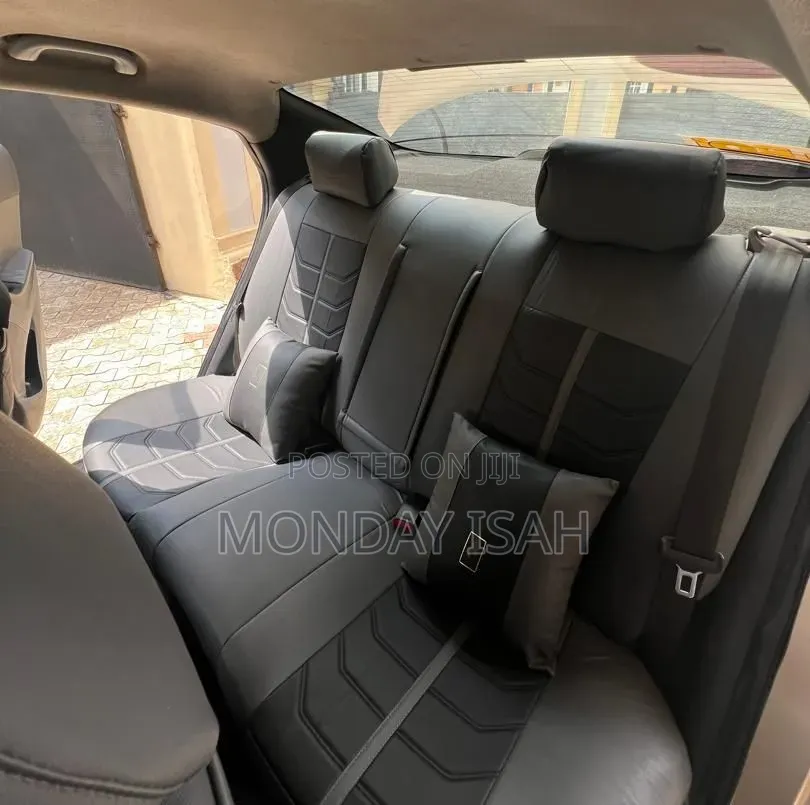 Hyundai Elantra 2013 Gold