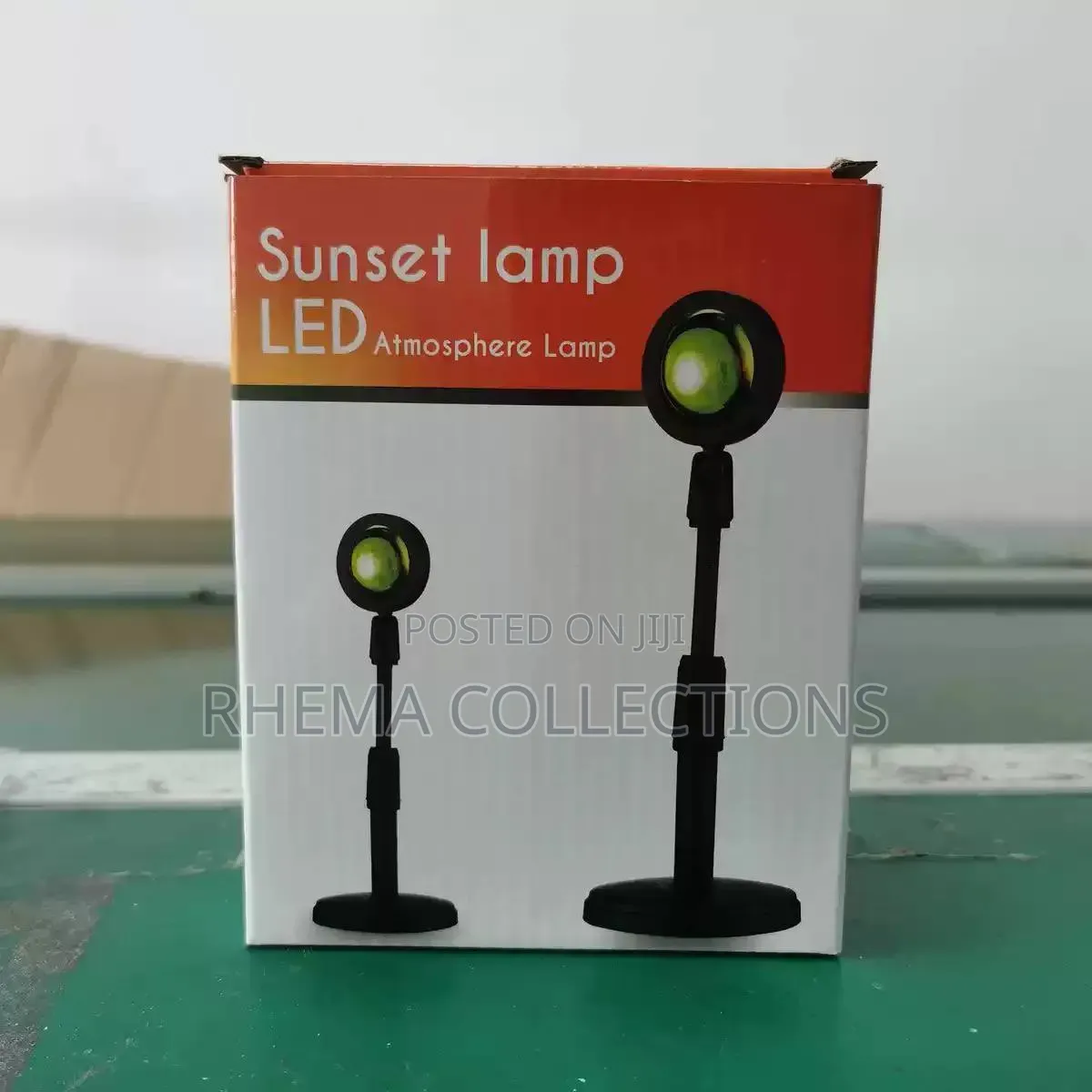RGB 16-Color Sunset Projection Lamp (With Remote)
