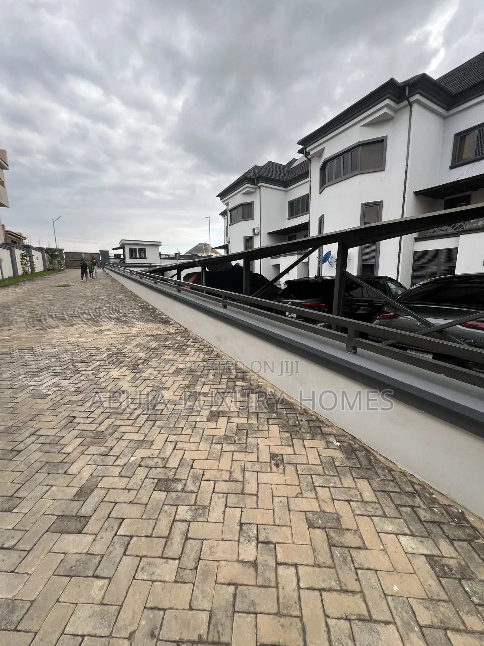4bdrm Townhouse / Terrace in Guzape for rent