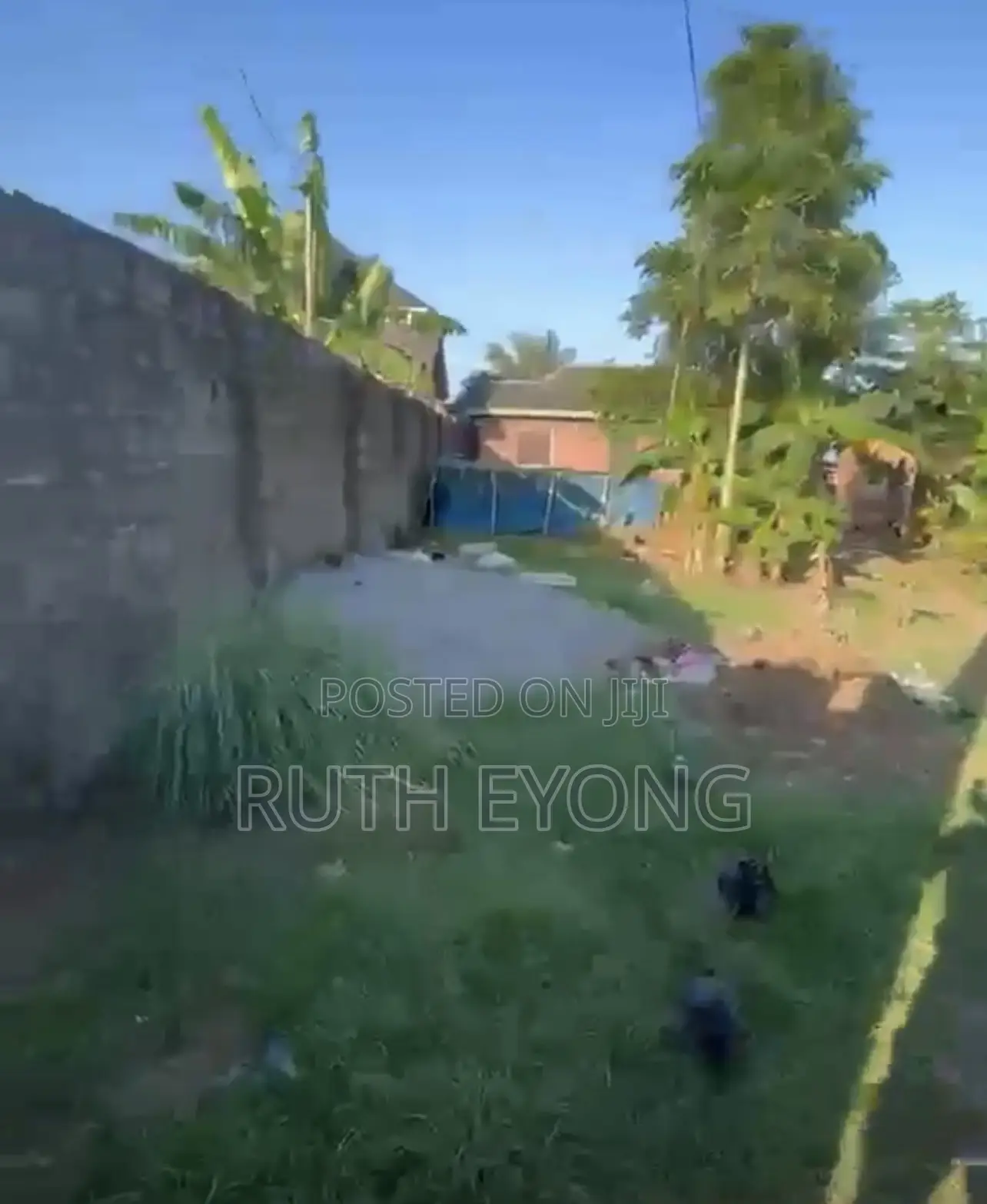 1927sqm of Land