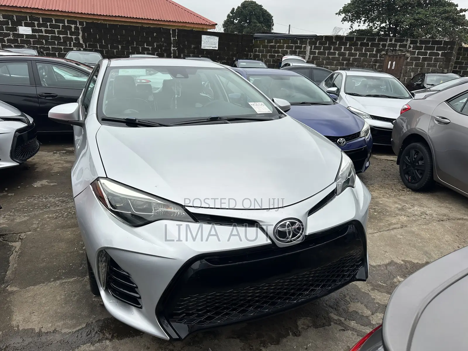 Toyota Corolla LE (1.8L 4cyl 2A) 2019 Silver