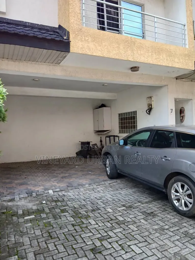 Furnished 3bdrm Duplex in Ikate for rent