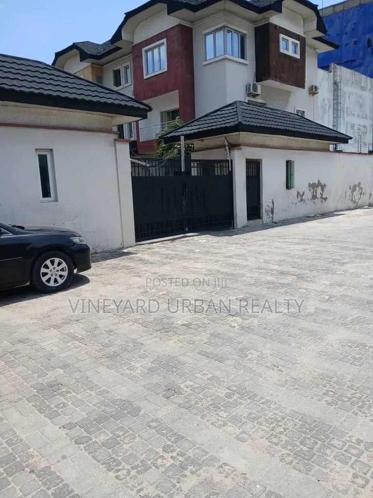 Furnished 3bdrm Duplex in Ikate for rent