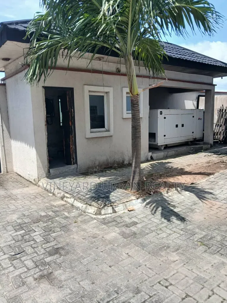 Furnished 3bdrm Duplex in Ikate for rent