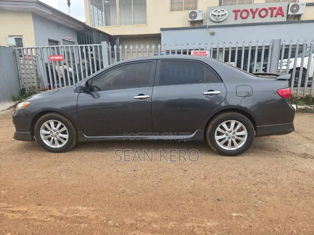 Toyota Corolla 2010 Gray