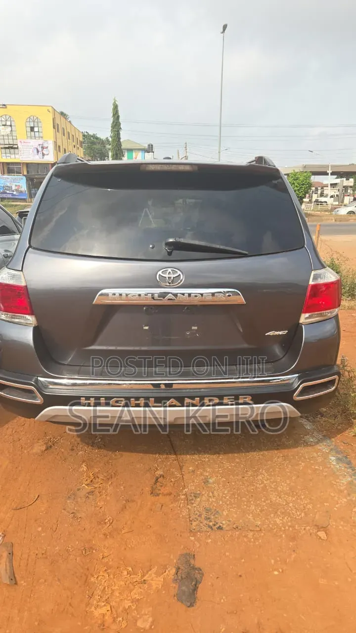 Toyota Highlander 2013 Gray