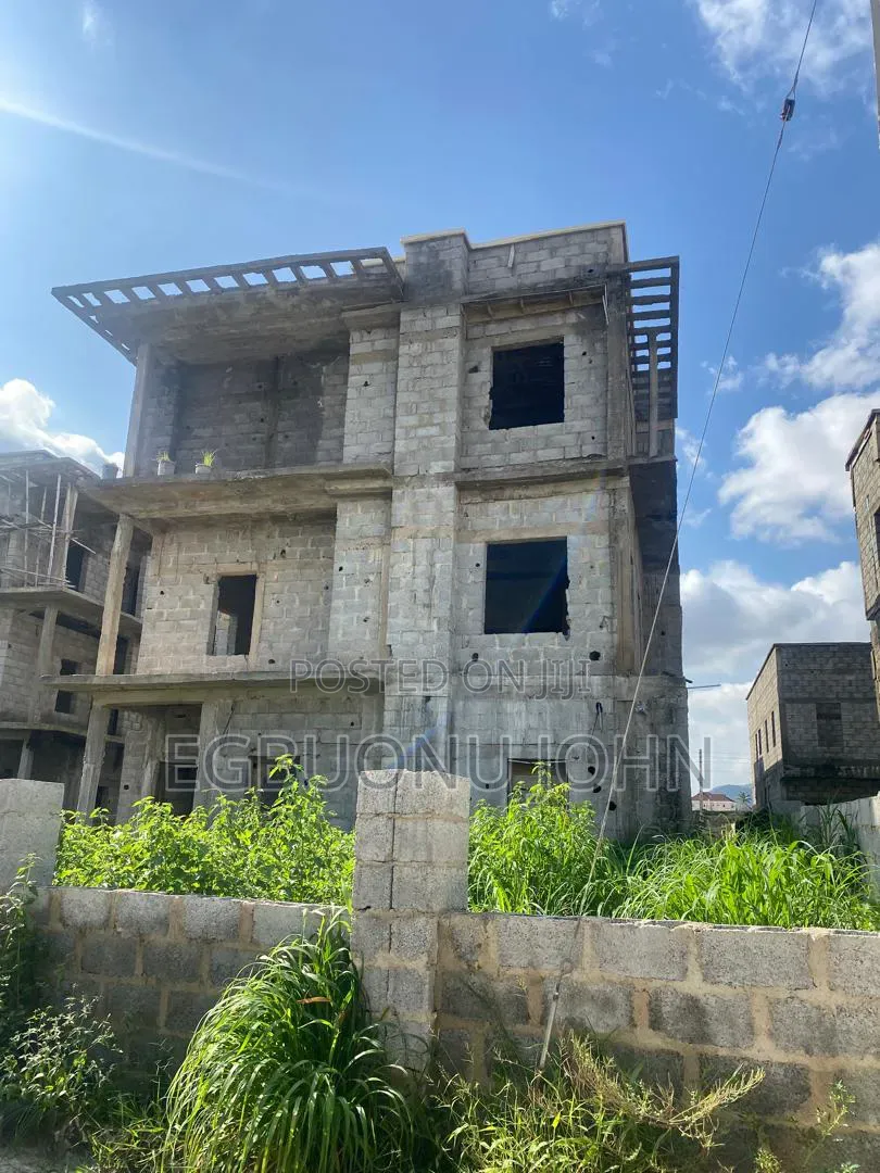 6bdrm Duplex in Maralago Estate, Dei-Dei for sale