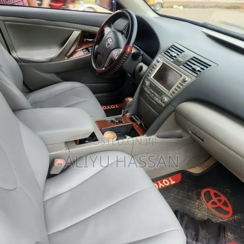 Toyota Camry 2010 Blue
