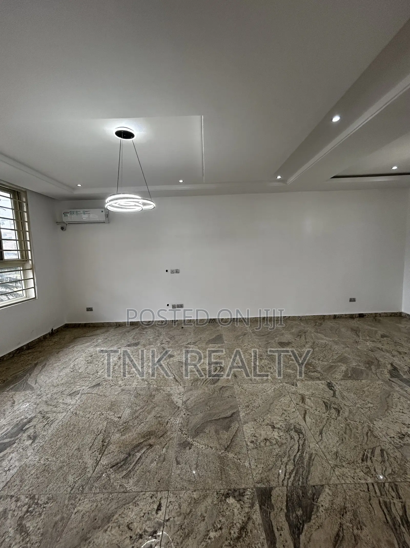 Furnished 4bdrm Townhouse/Terrace in Jahi for sale