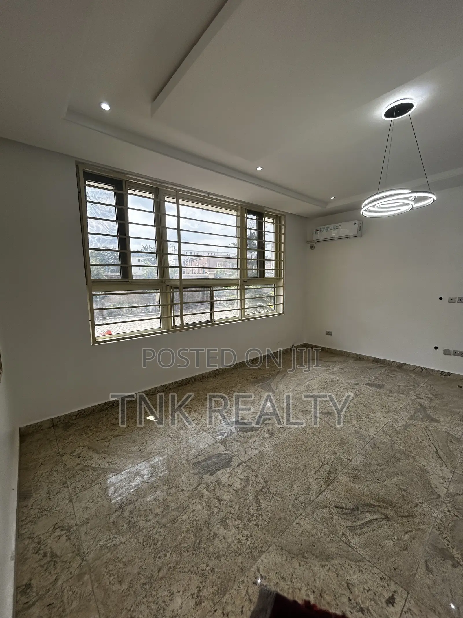 Furnished 4bdrm Townhouse/Terrace in Jahi for sale