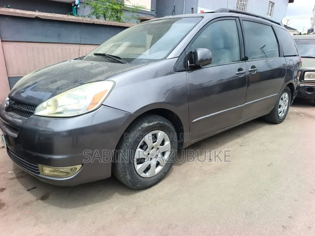 Toyota Sienna CE FWD (3.3L V6 5A) 2004 Gray