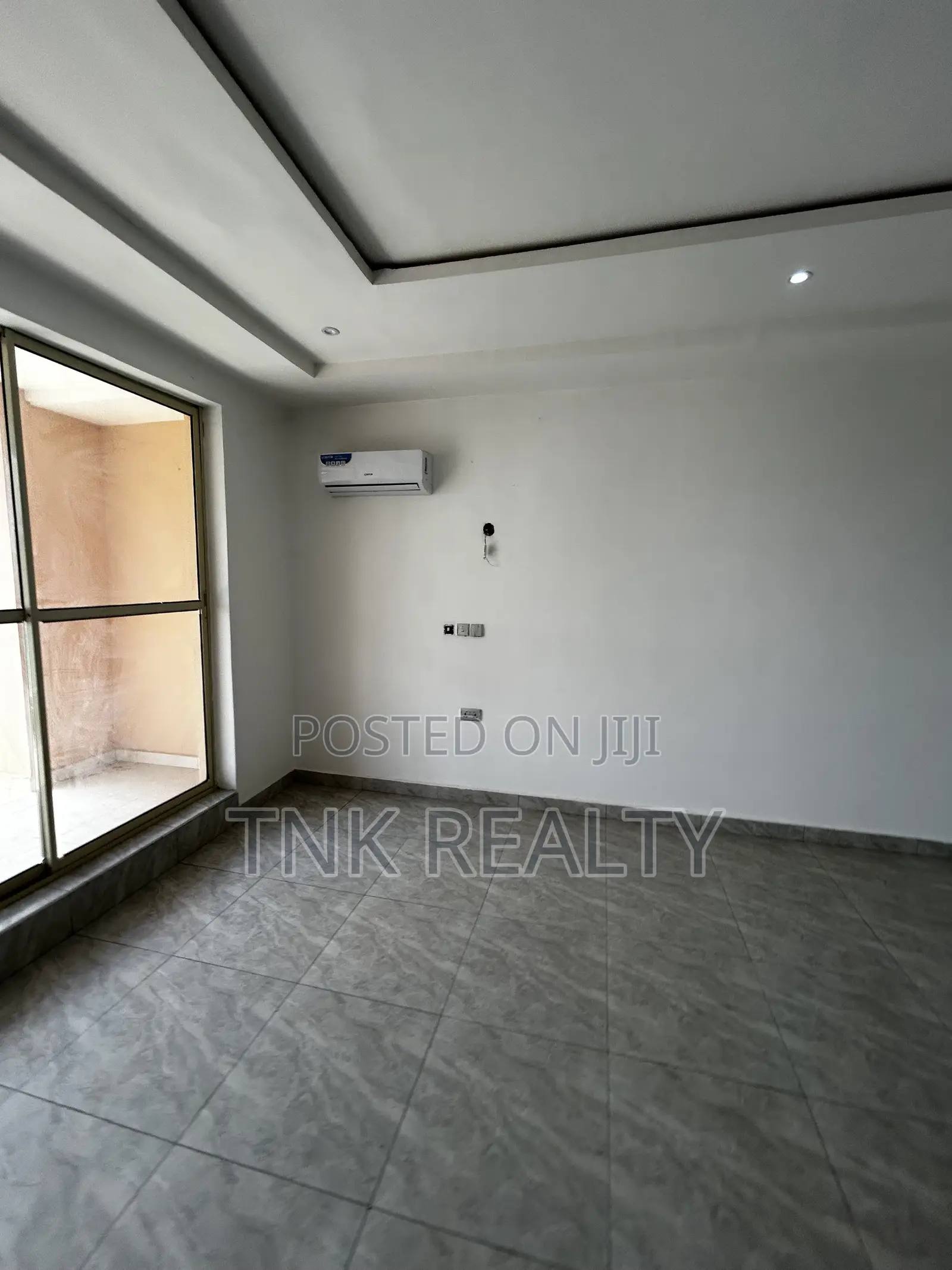 Furnished 4bdrm Townhouse/Terrace in Jahi for sale