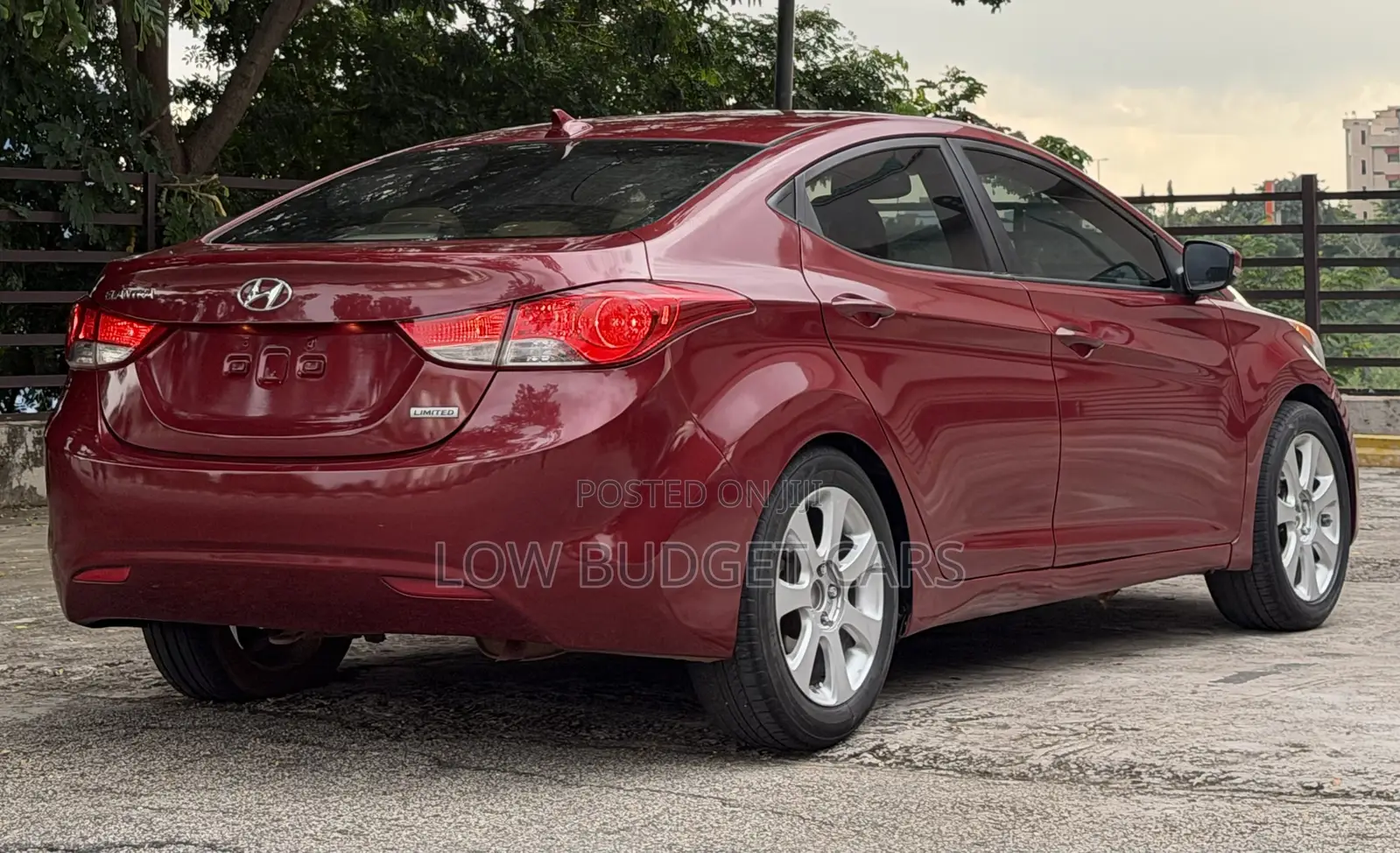 Hyundai Elantra 2011 Red