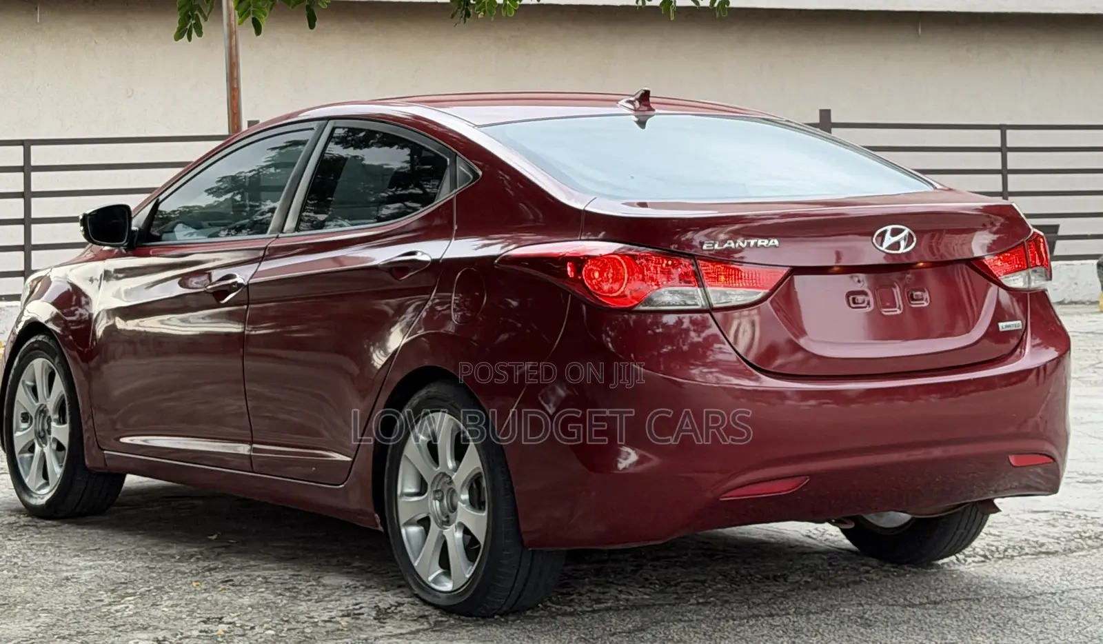 Hyundai Elantra 2011 Red