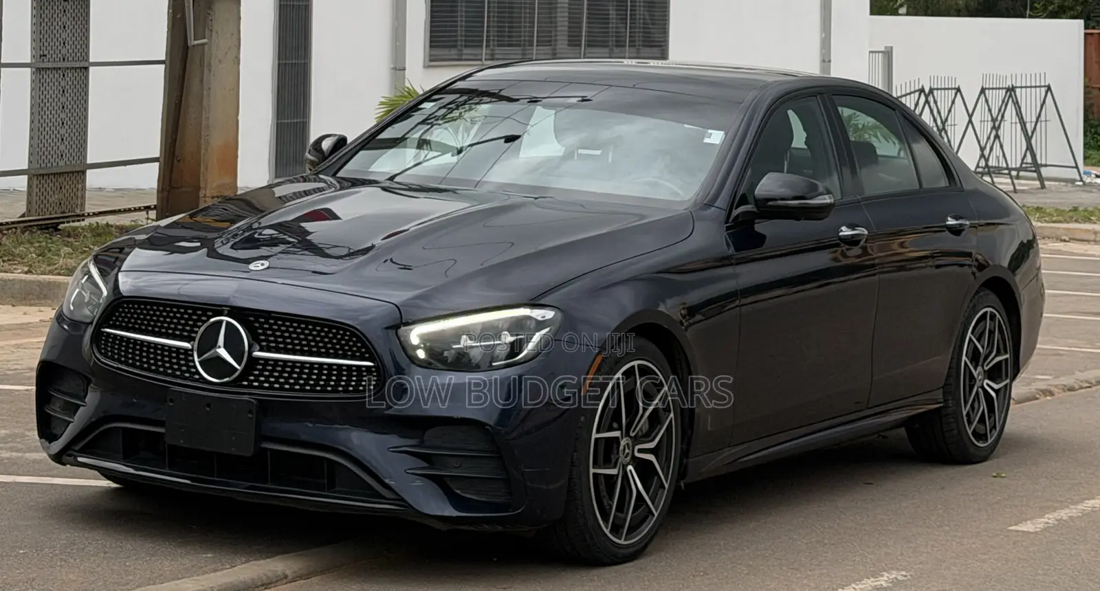 Mercedes-Benz E350 2021 Blue