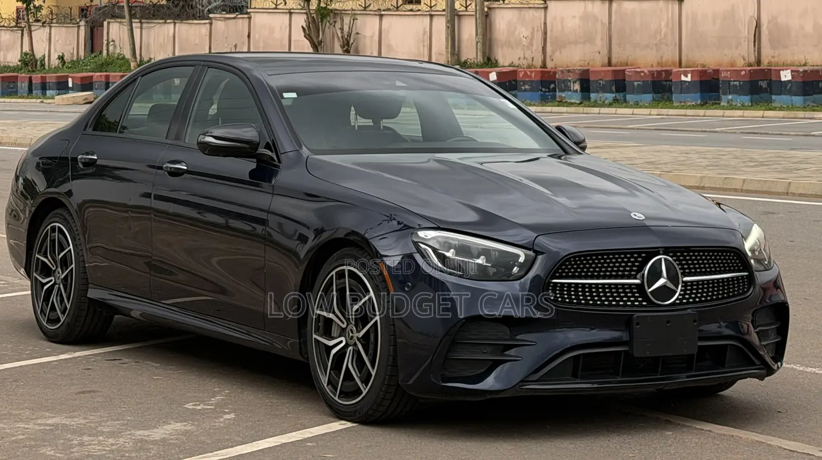 Mercedes-Benz E350 2021 Blue