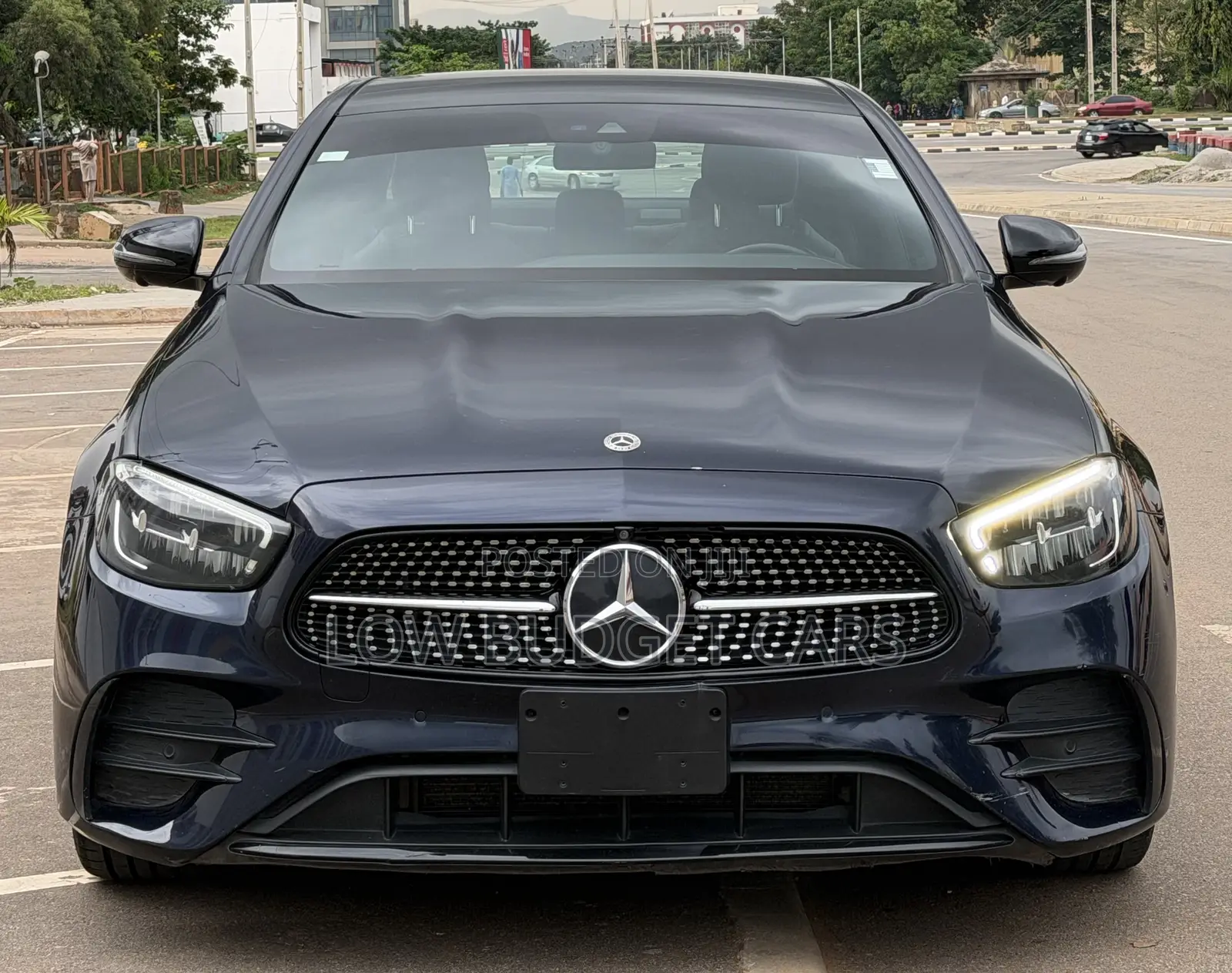Mercedes-Benz E350 2021 Blue