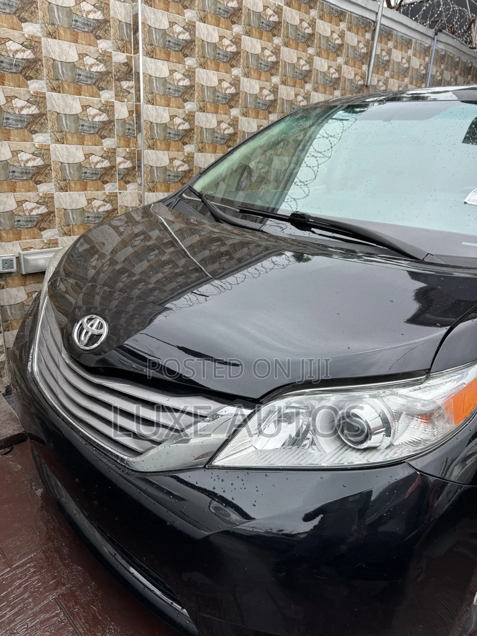 Toyota Sienna XLE 8-Passenger 4dr Minivan (3.5L 6cyl 6A) 2015 Black