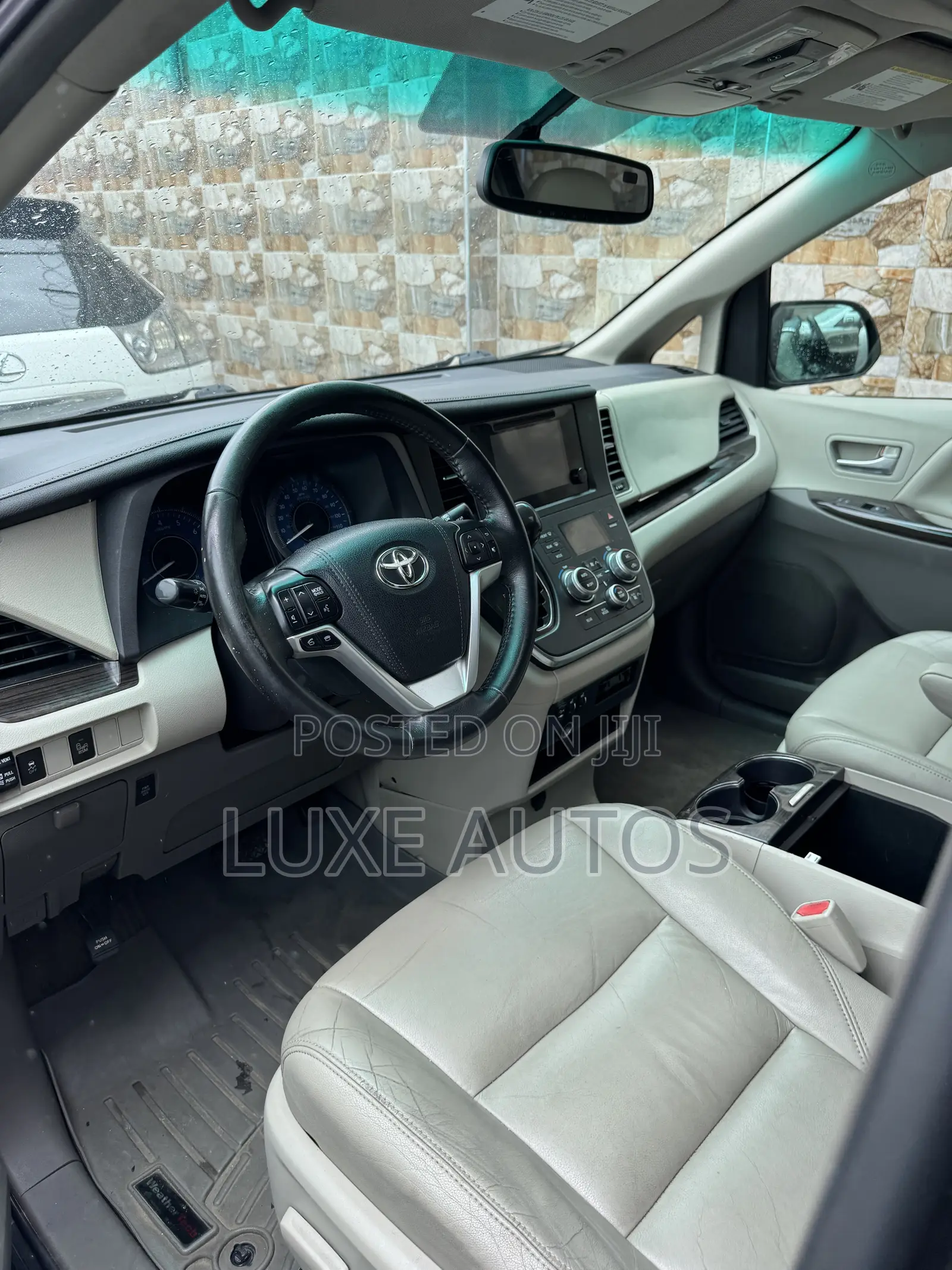 Toyota Sienna XLE 8-Passenger 4dr Minivan (3.5L 6cyl 6A) 2015 Black