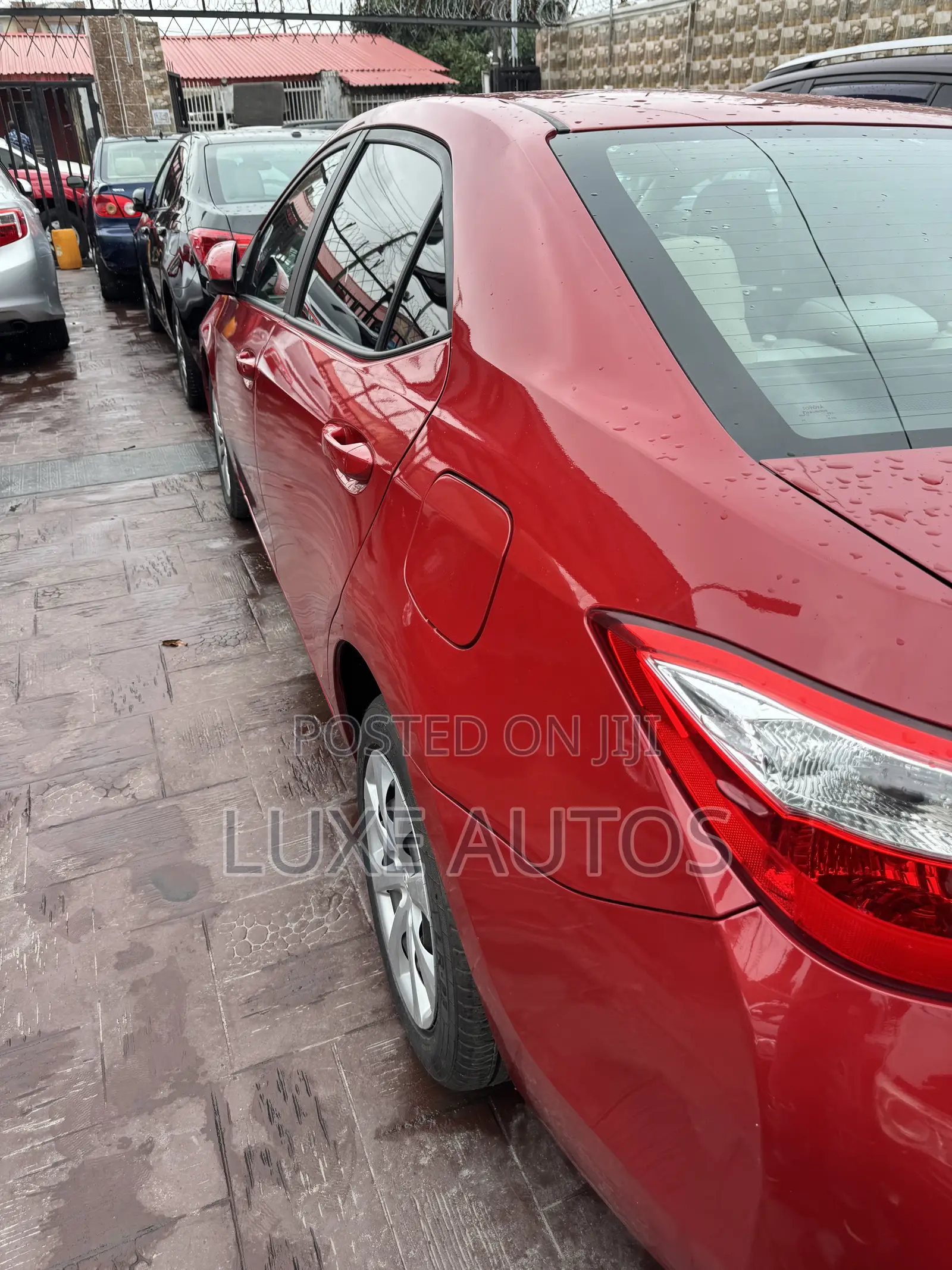 Toyota Corolla LE Plus 4dr Sedan (1.8L 4cyl CVT) 2016 Red