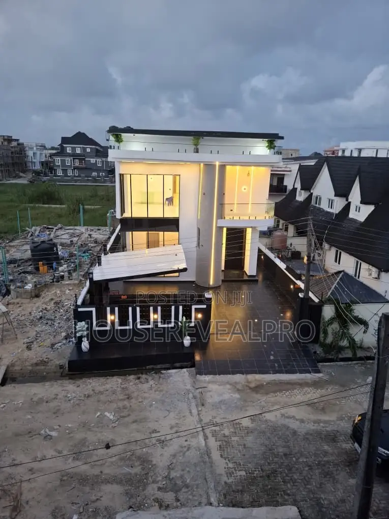 5bdrm Duplex in Lekki Ajah, Sangotedo for sale