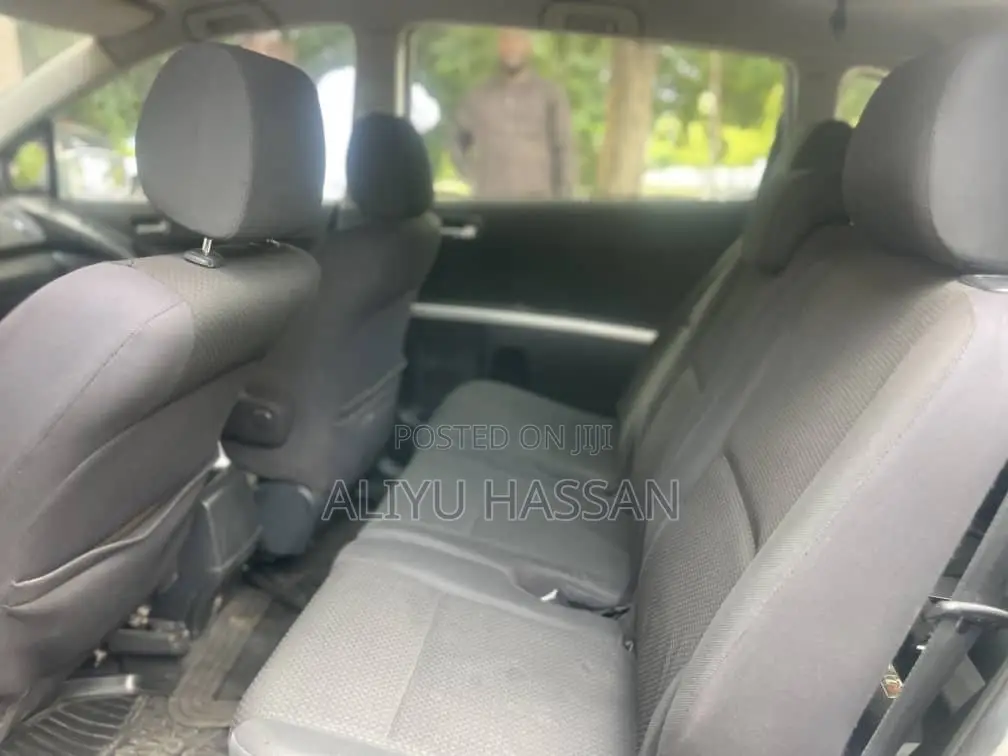 Toyota Verso 2010 Silver