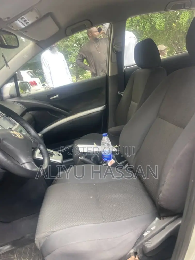 Toyota Verso 2010 Silver