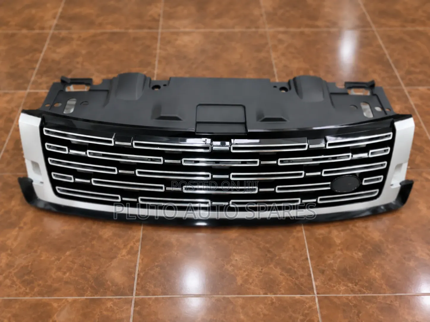 Range Rover Voque 2023 Front Grille