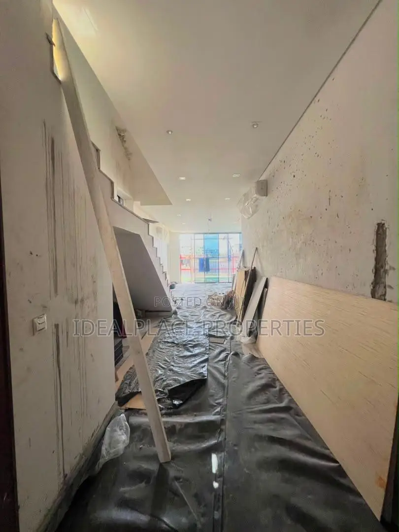 5bdrm House in Ikoyi for sale