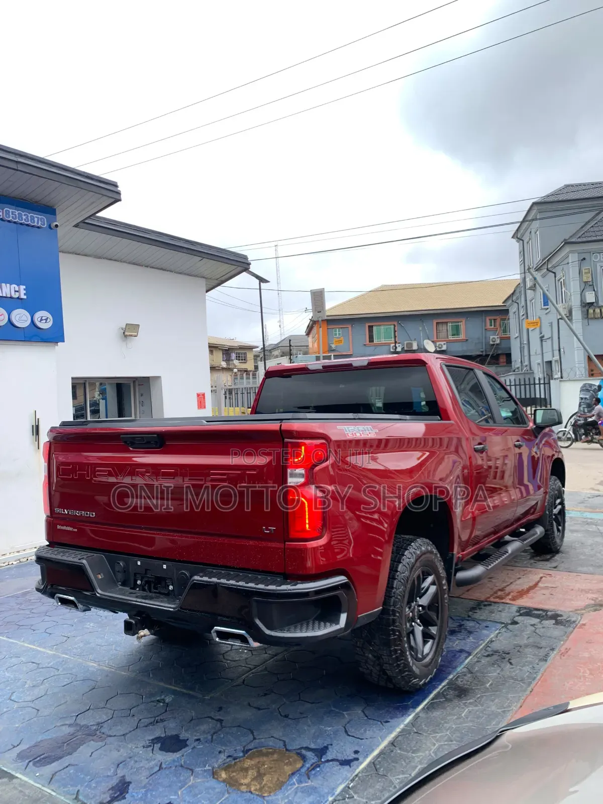 Chevrolet Silverado 2023 Red