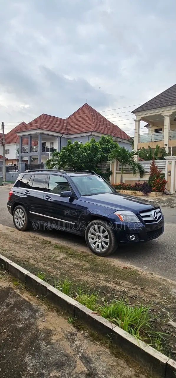 Mercedes-Benz GLK-Class 2012 Blue