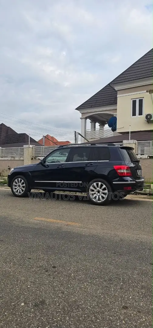 Mercedes-Benz GLK-Class 2012 Blue