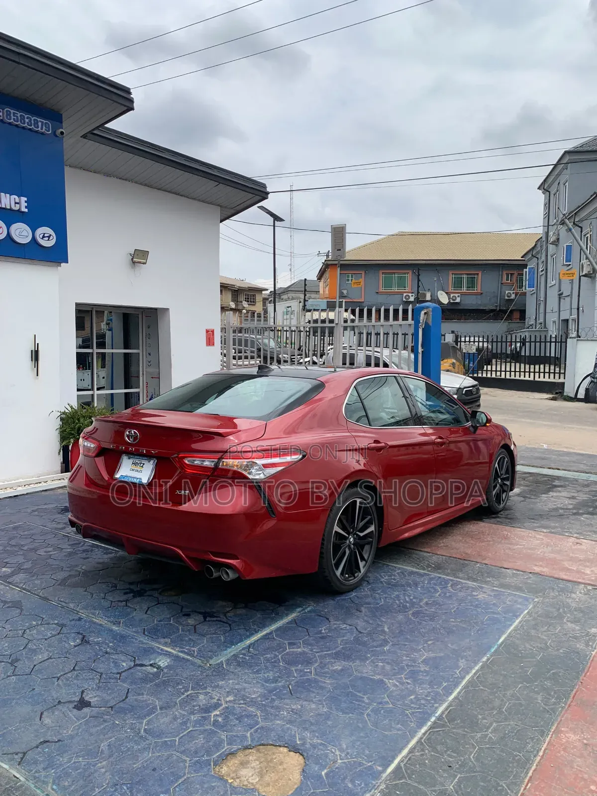 Toyota Camry XLE (2.5L 4cyl 8A) 2019 Red