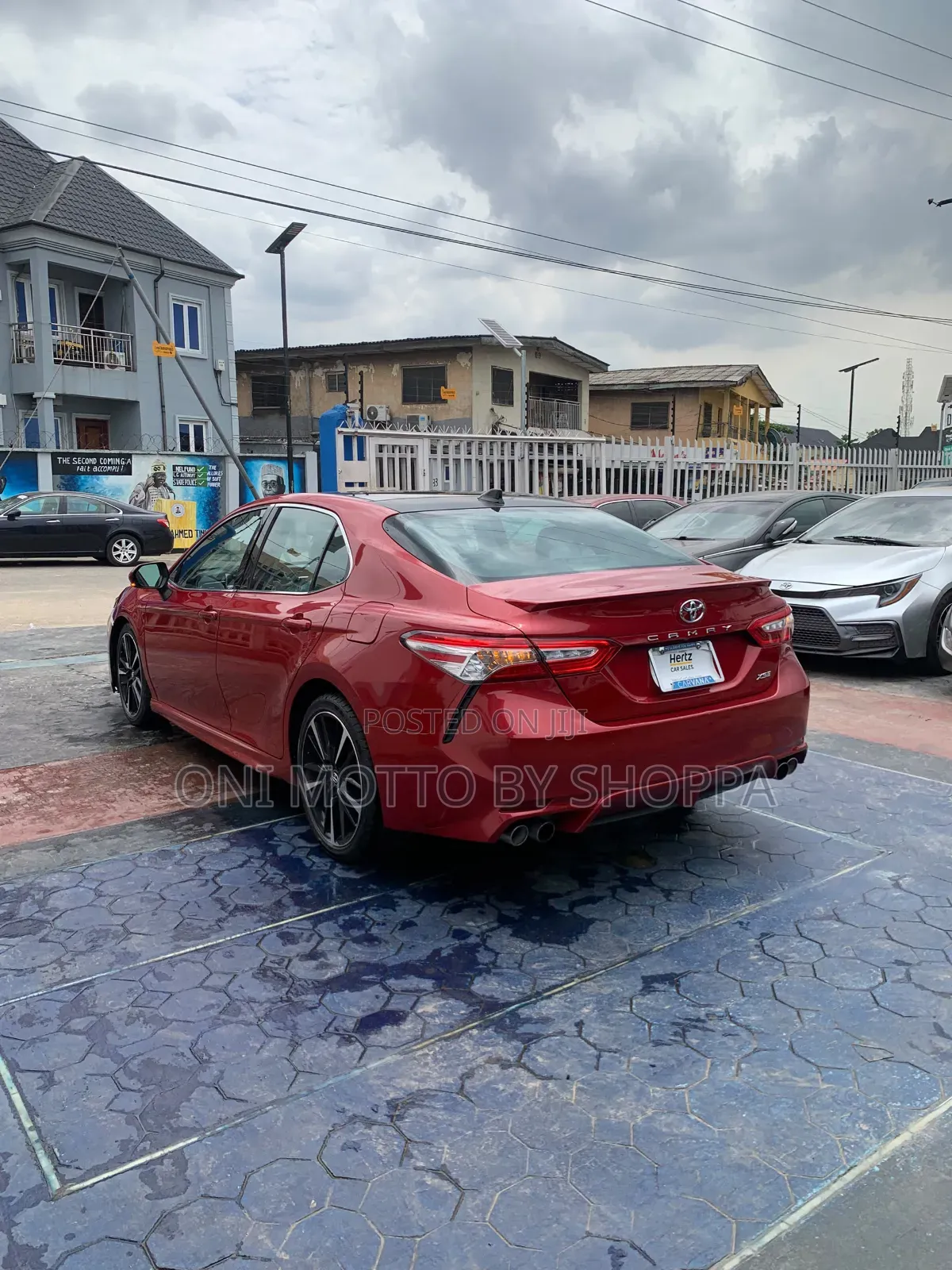 Toyota Camry XLE (2.5L 4cyl 8A) 2019 Red