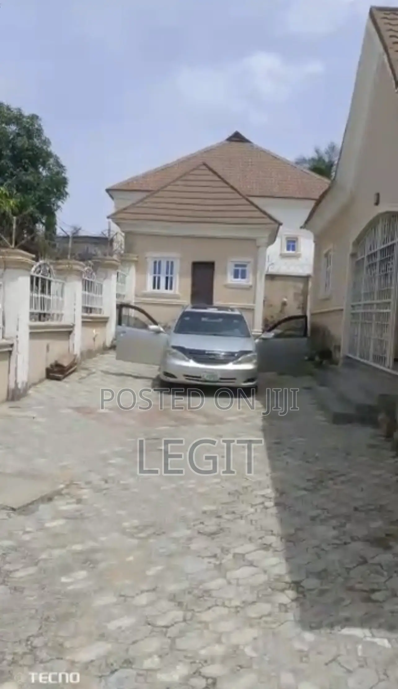 3bdrm Bungalow in Lugbe District for sale