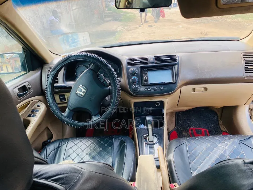 Honda Civic 2004 Gold