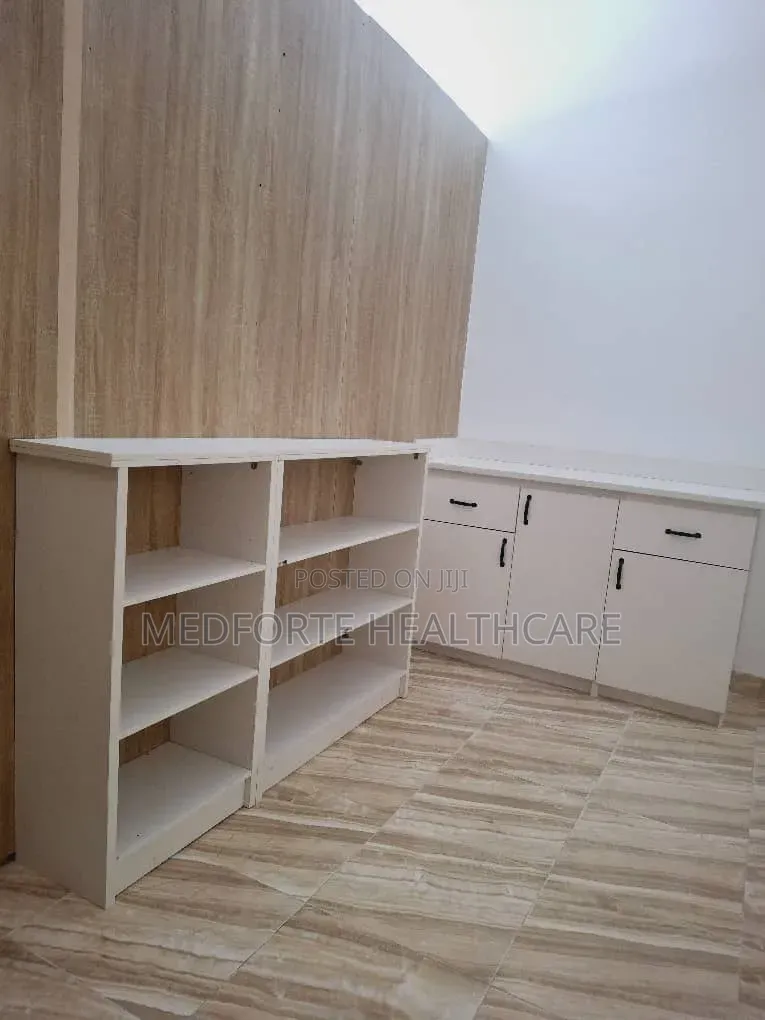 Laboratory Workstation Design and Construction