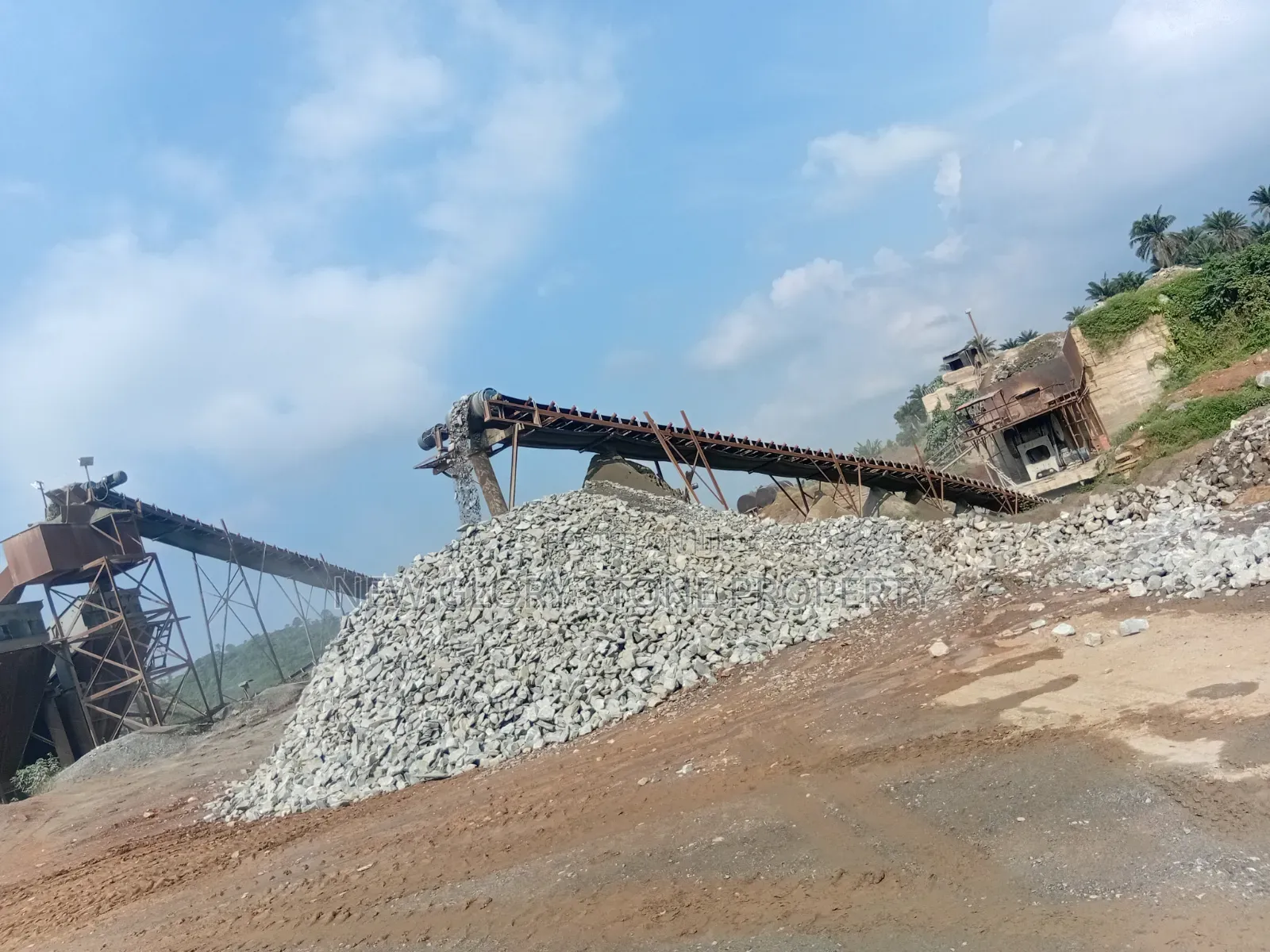 30ton Grainet and Half Inch Stone, Hardcore, Sharp Sand,laterite Sand