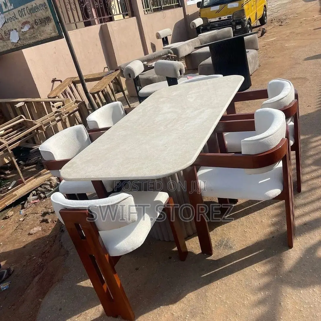 Comfortable Patterned Dinning Unit