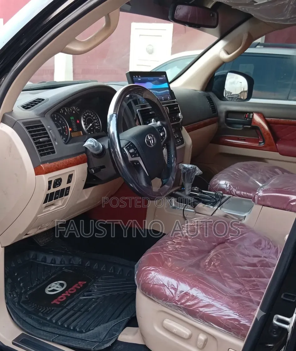 Toyota Land Cruiser 2023 Black