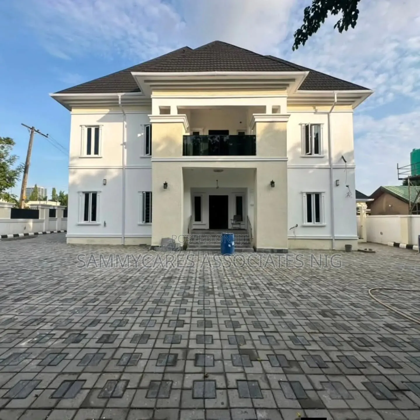Furnished 6bdrm Duplex in Zone 1 / Wuse for sale