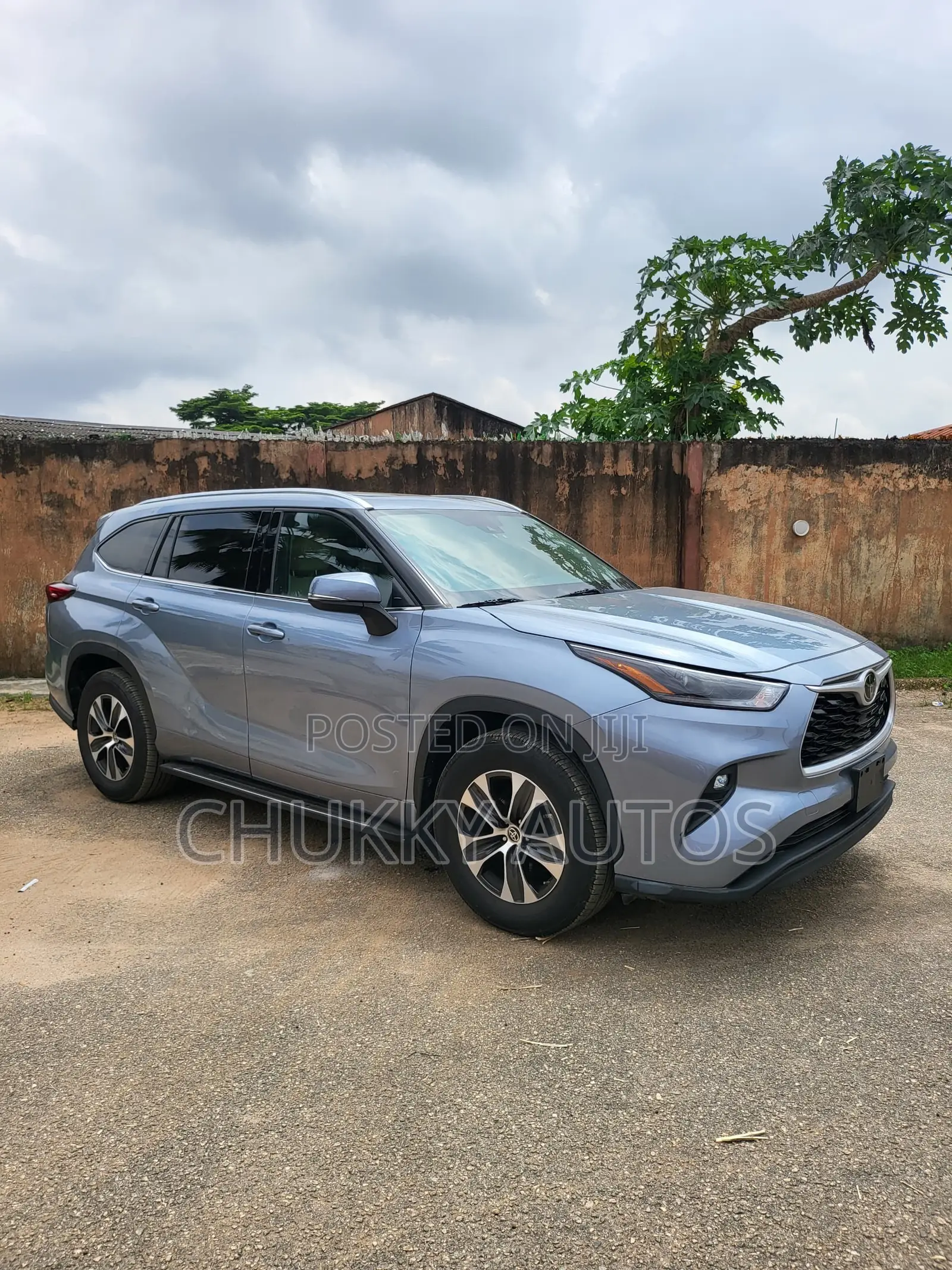 Toyota Highlander XLE 2021 Blue