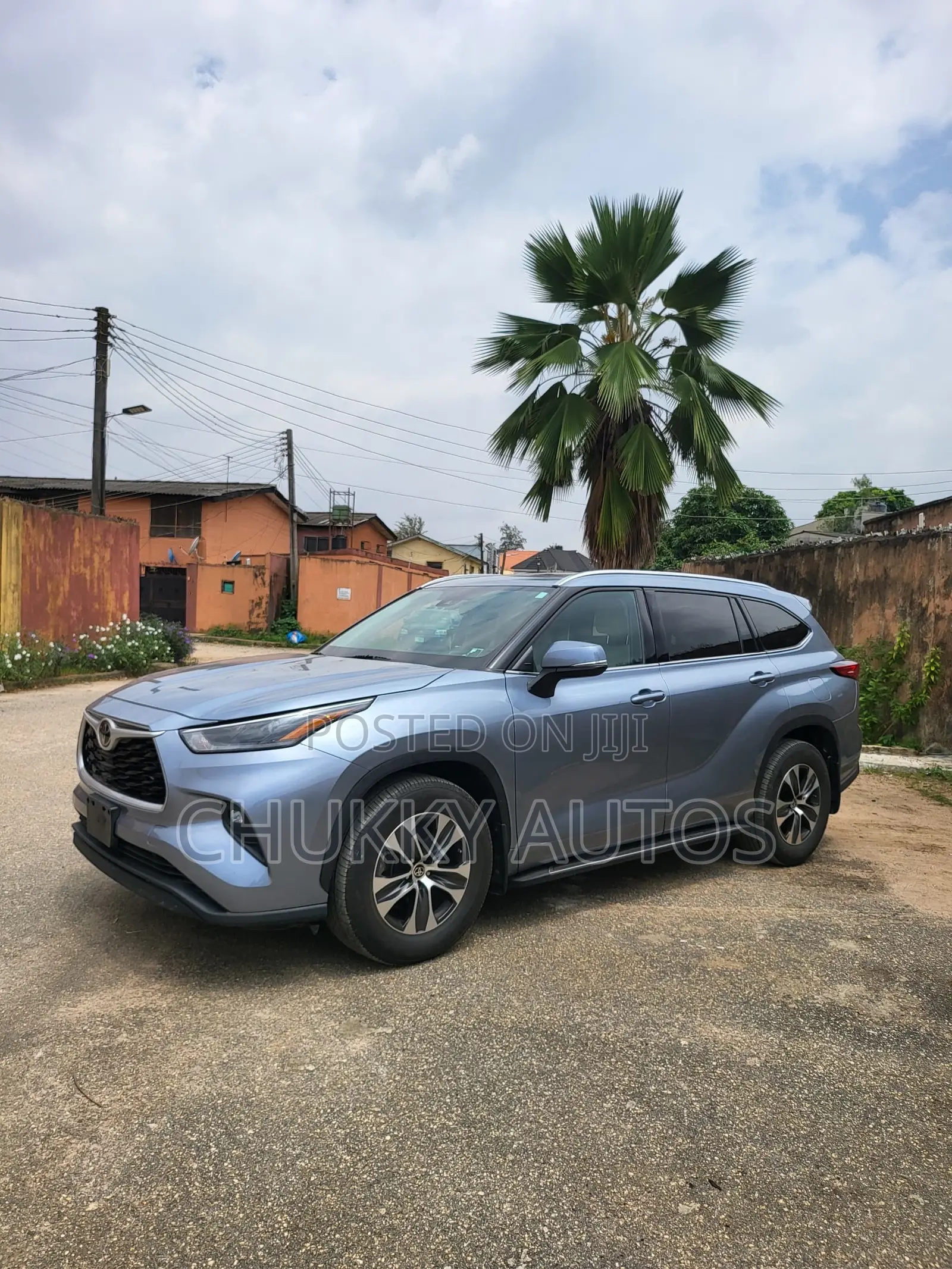 Toyota Highlander XLE 2021 Blue