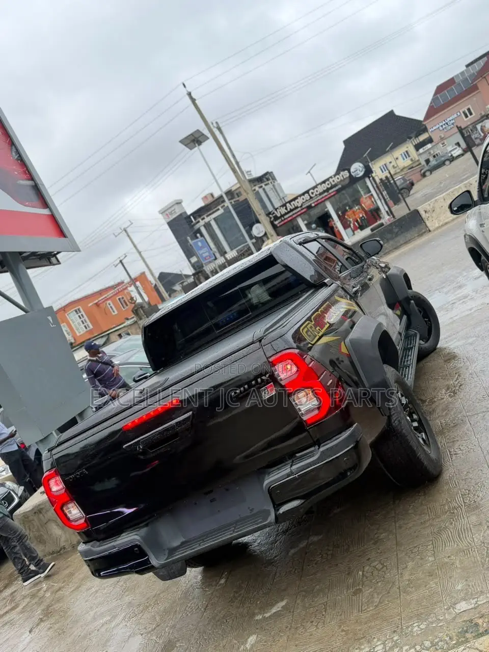 Toyota Hilux 2020 Black