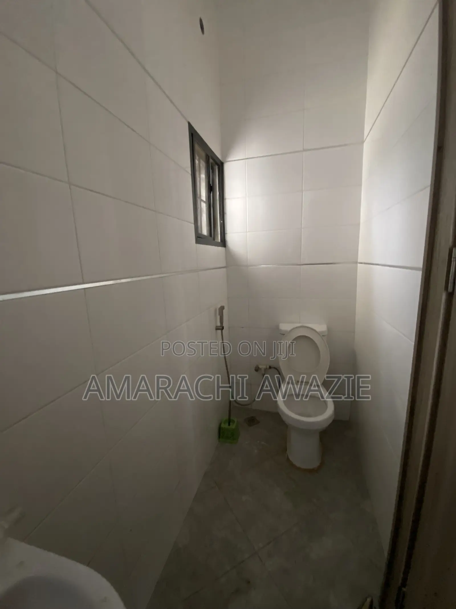 4bdrm Duplex in Idu Industrial for rent