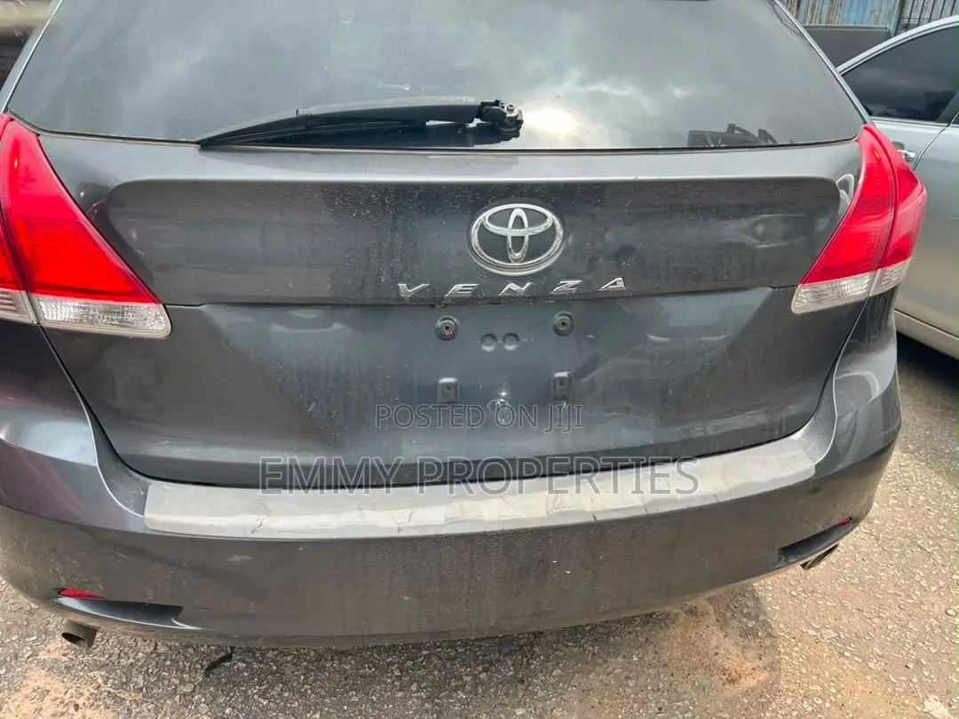 Toyota Venza 2011 Gray