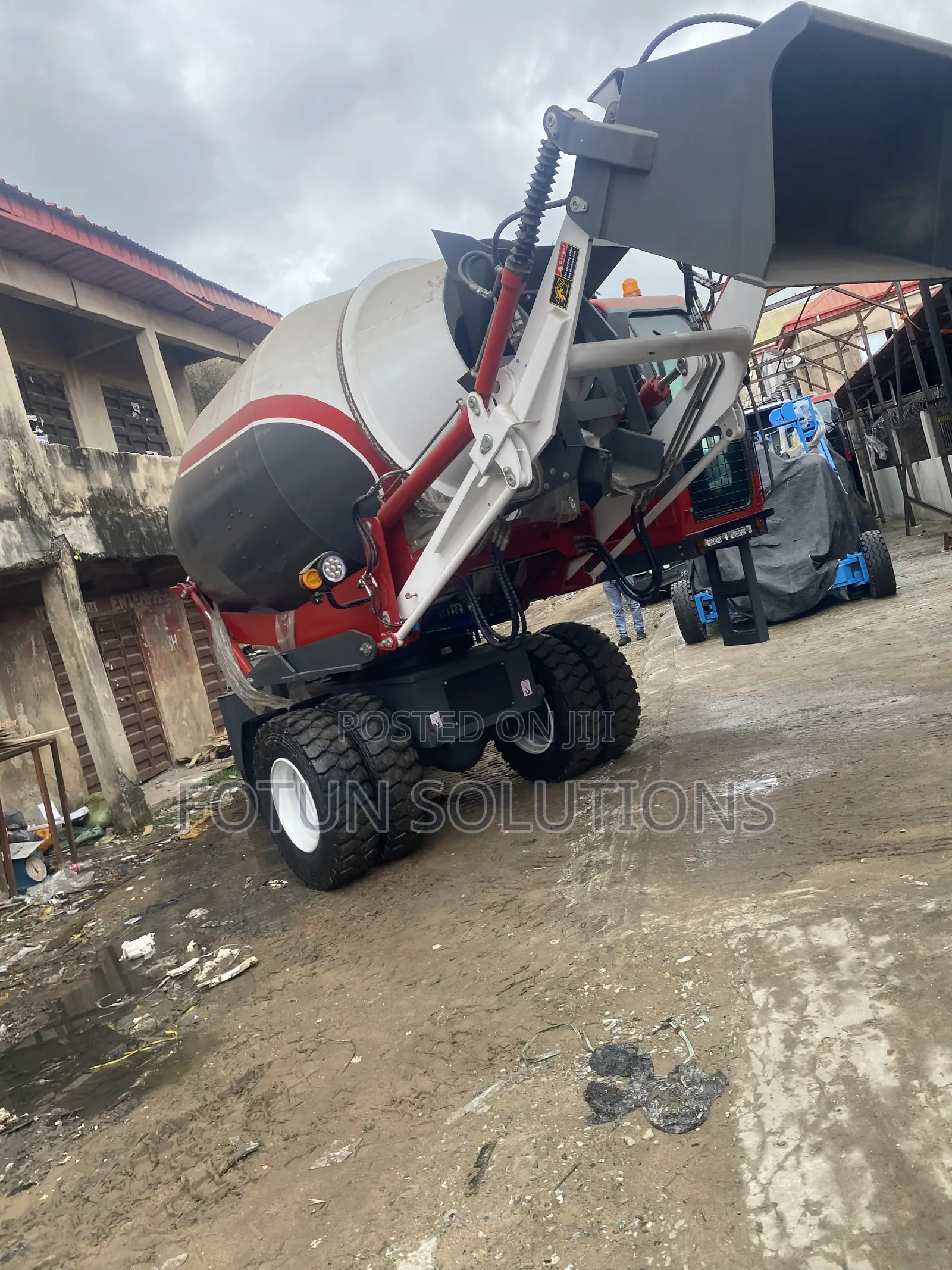 Mobile Concrete Mixer 7.5cubic