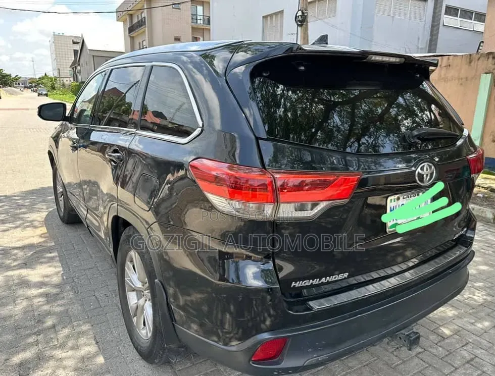 Toyota Highlander 2016 Black